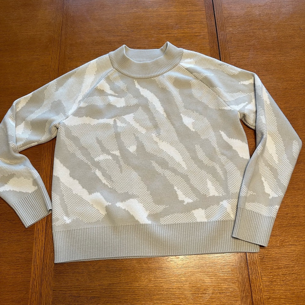Athleta Gray and White Crew Neck Sweater